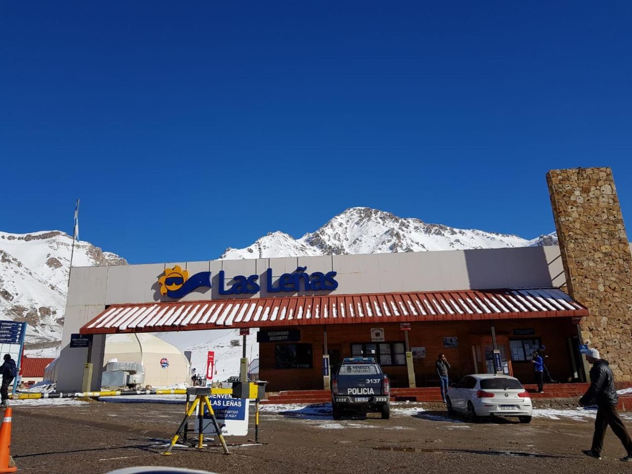 Las Lenas Apartamento Hotel Exterior photo